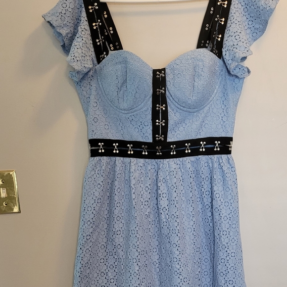 NWT blue bebe Lavine crochet lace dress - Picture 11 of 16